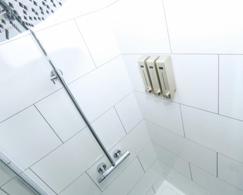 Luxe Living Guest House-Sleeps 6-Private Parking-Free Wifi-Beach-City Swansea Eksteriør bilde